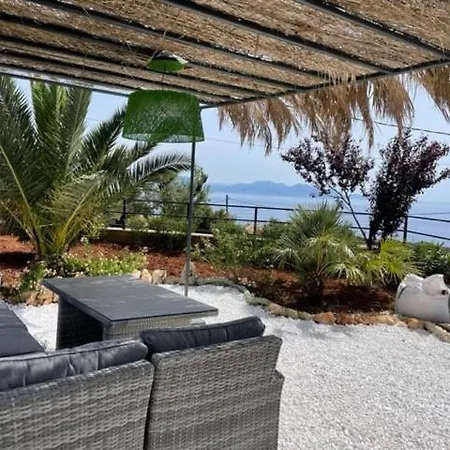 ヴィラ Casa Thalassa Near フィスカルドン